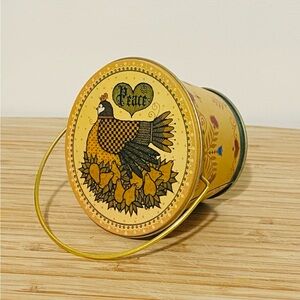 Vtg The Americana Cellebration metal tin “Mrs Partridge” by Charles Wysocki